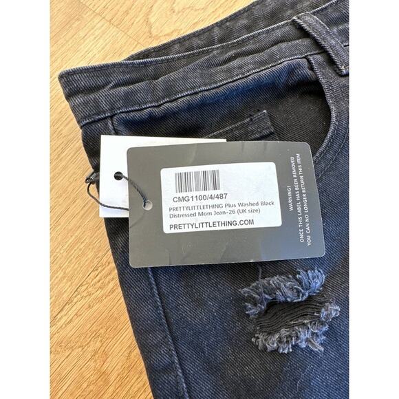 Pretty Little Thing Plus - Distressed Mom Jeans In Washed Black - Picture 3 of 7
